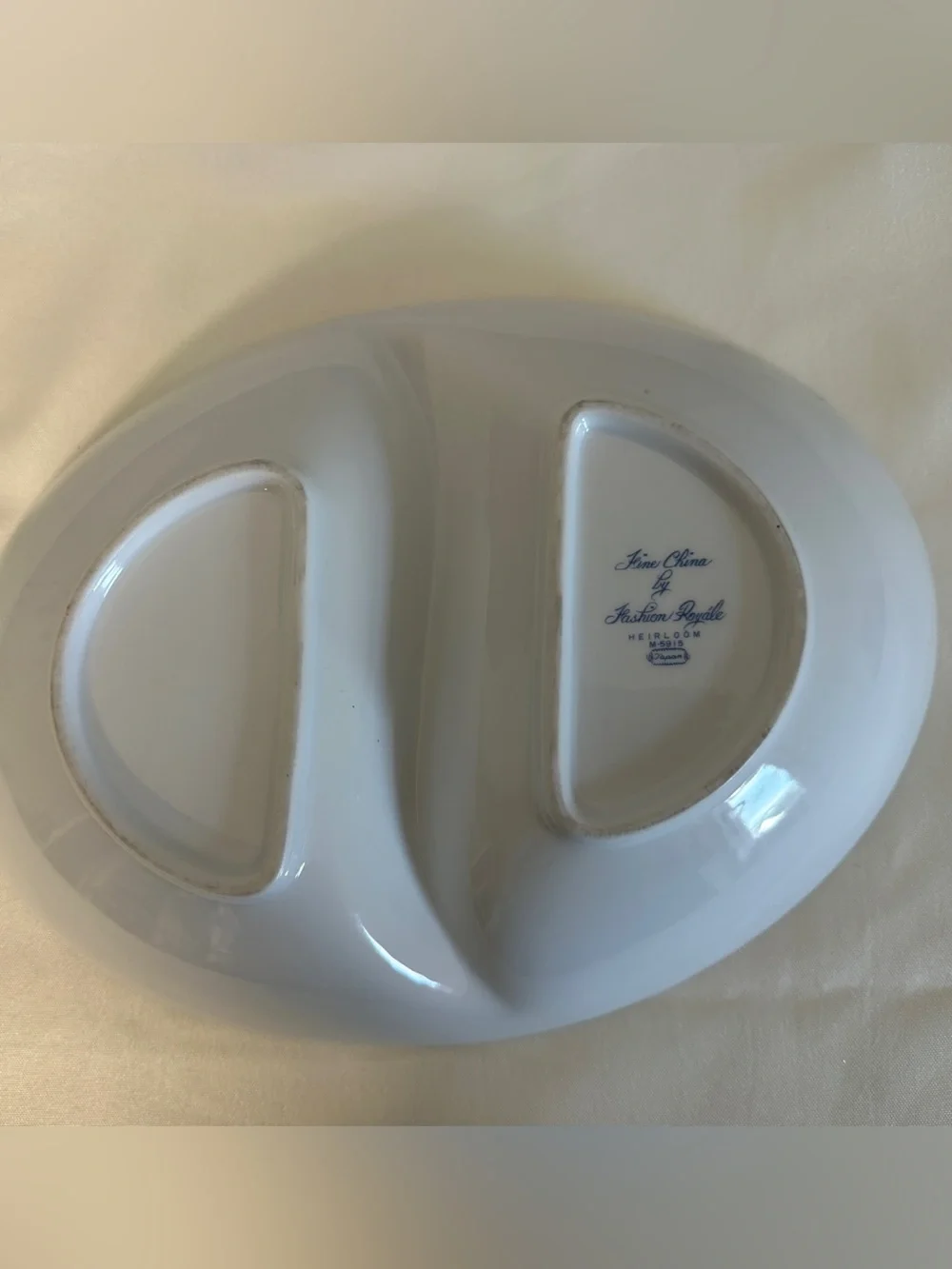 Fine China Fashion Royale Heirloom Divided Vegetable Bowl Discontinued 10”